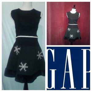 Black GAP skirt with fur trim